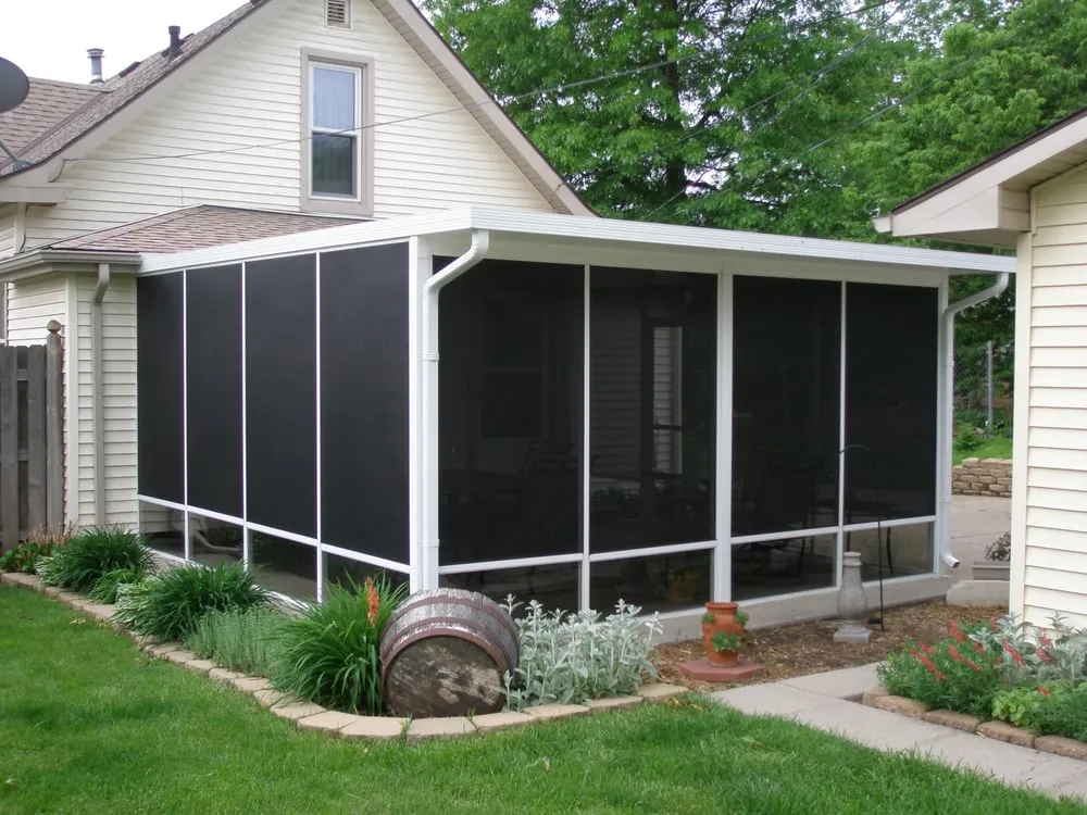 Top-rated lawn mowing service in Lincoln, NE - Nebraska Outdoor Living Center