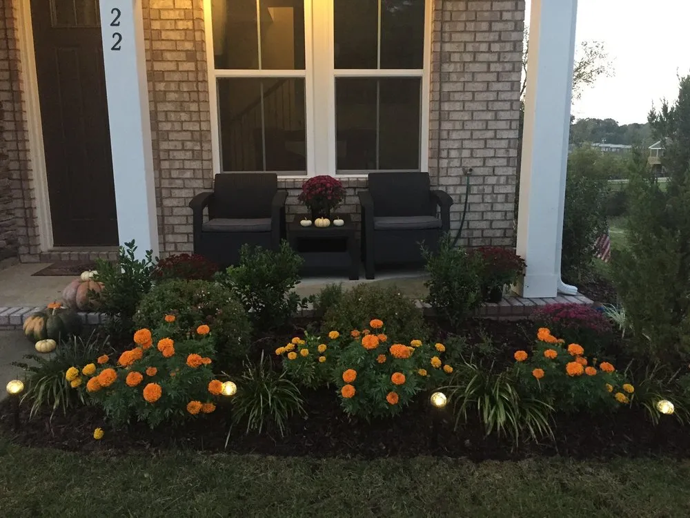 Custom yard cleanup service for beautiful yards in Mount Juliet, TN by Needhams Nursery & Hemp Pharm