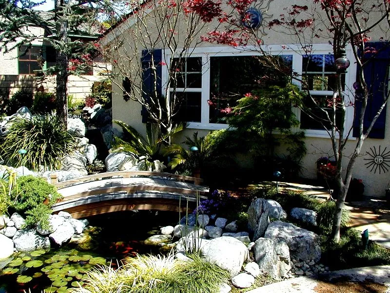 Custom garden landscaping in Whittier, CA - Neel Landscaping & Design