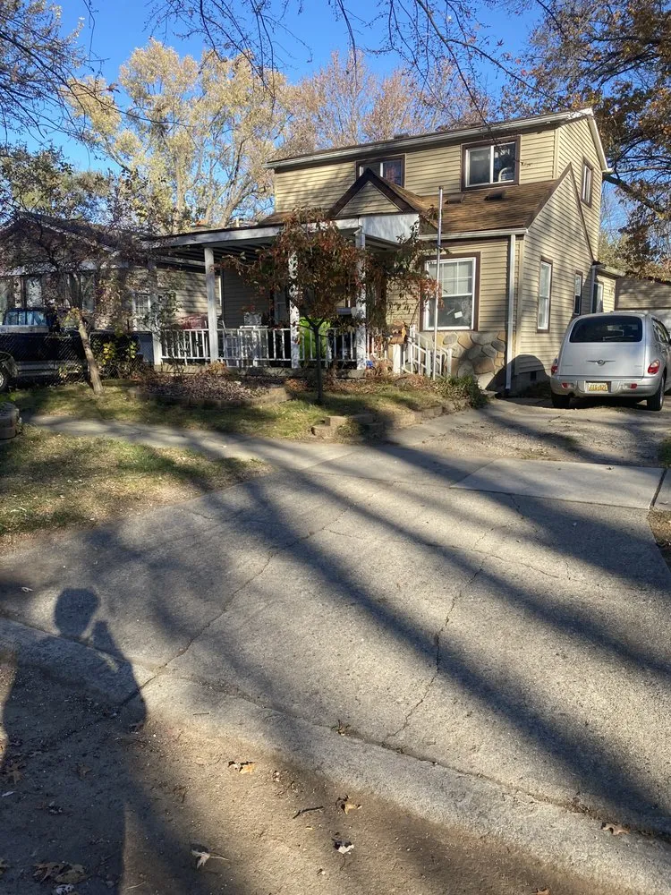 Custom lawn mowing service for homes across Madison Heights, MI - Neffie Services