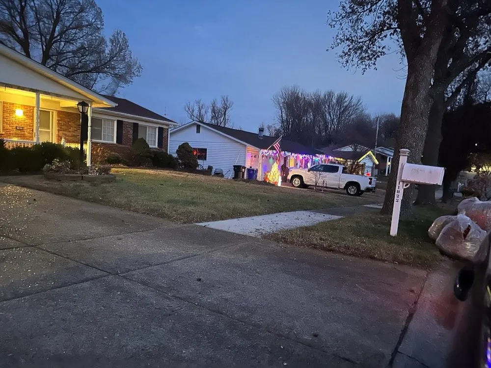 Expert outdoor landscaping in St. Louis, MO by Negotiable Services