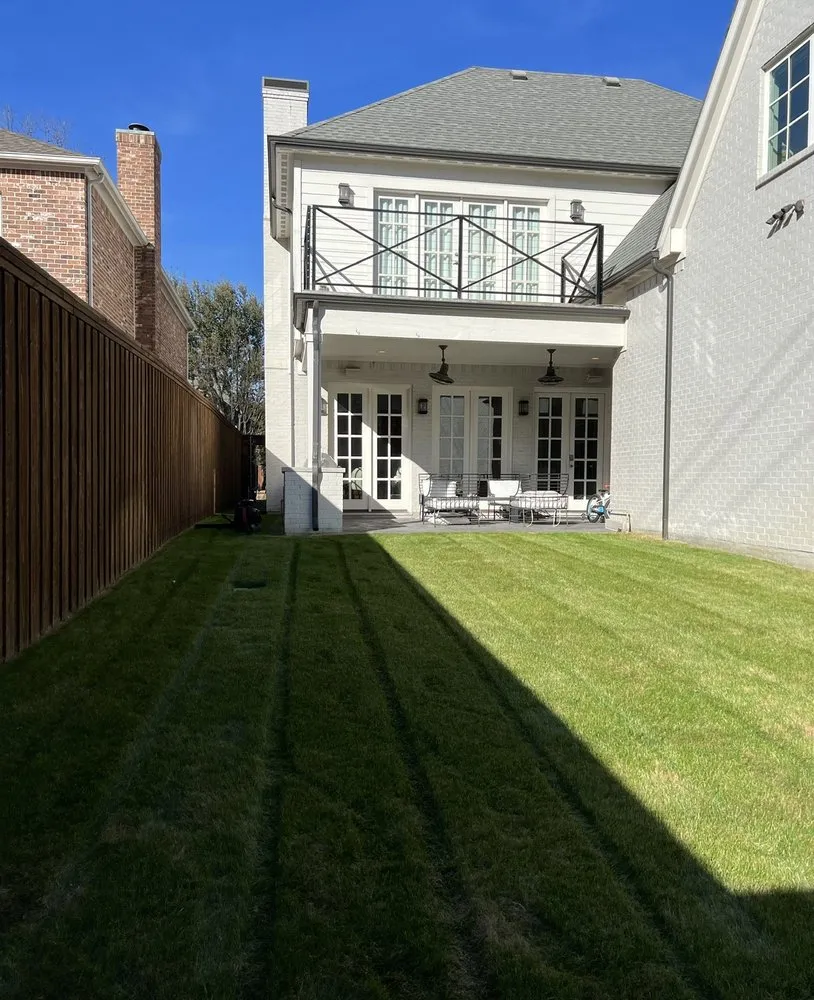 Local yard maintenance in Dallas, TX - Negrete's Landscaping