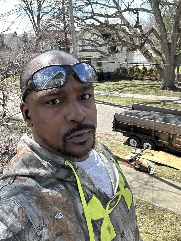 Affordable garden landscaping in Holland, OH - Neighbor Labor Lawncare Plus