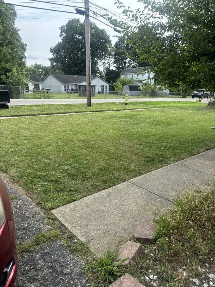 Reliable residential landscaping for year-round maintenance across Cincinnati, OH - Neighborhood 2 Neighborhood Lawncare