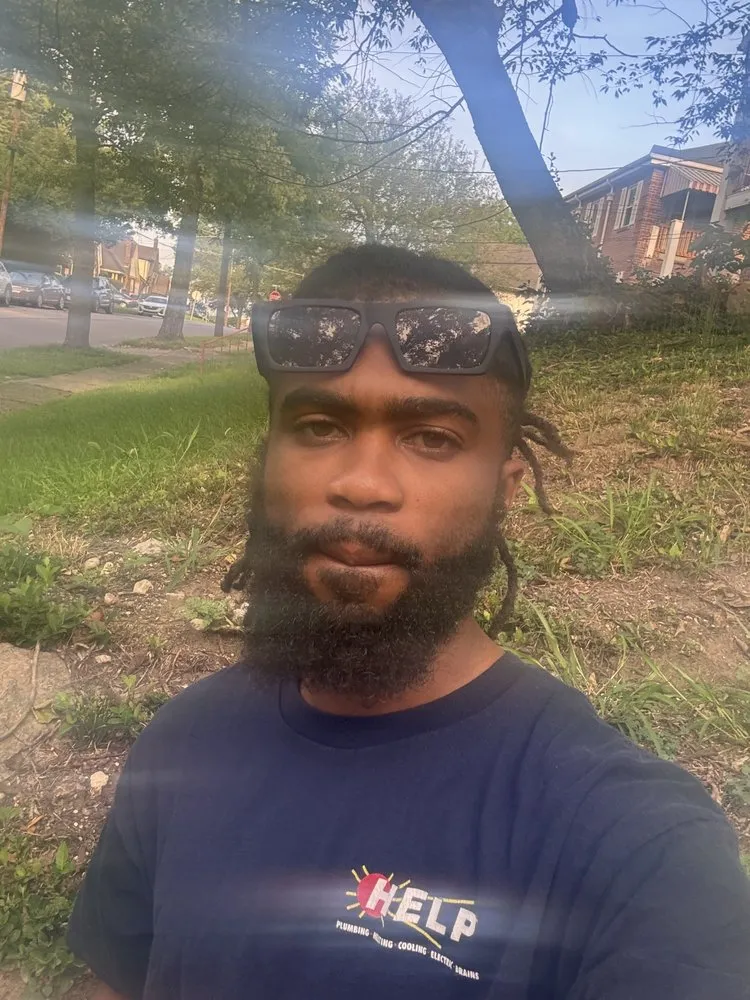 Professional lawn care service in Cincinnati, OH by Neighborhood 2 Neighborhood Lawncare