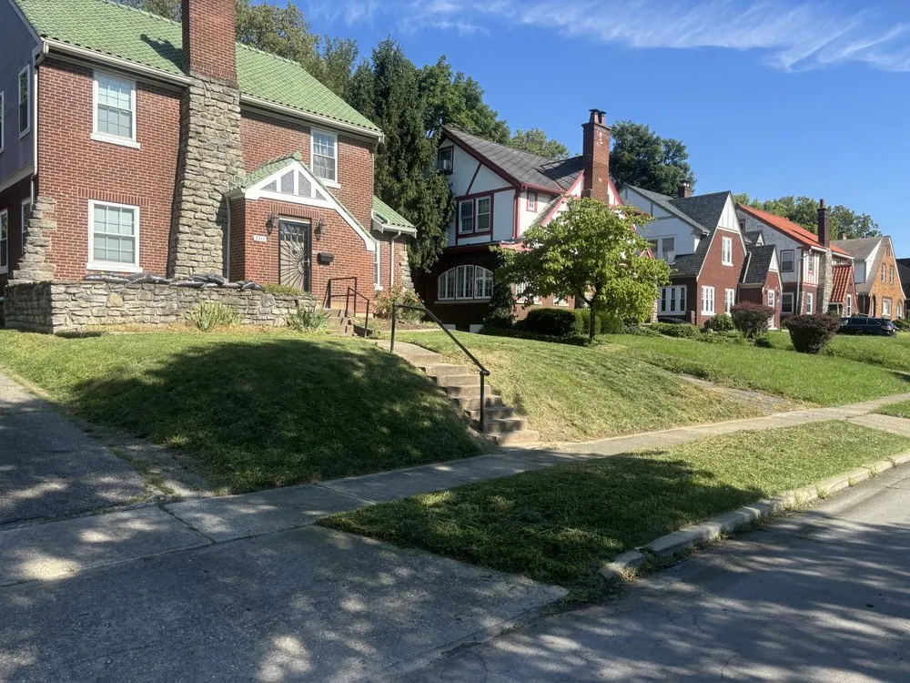 Custom landscaping services in Cincinnati, OH - Neighborhood 2 Neighborhood Lawncare