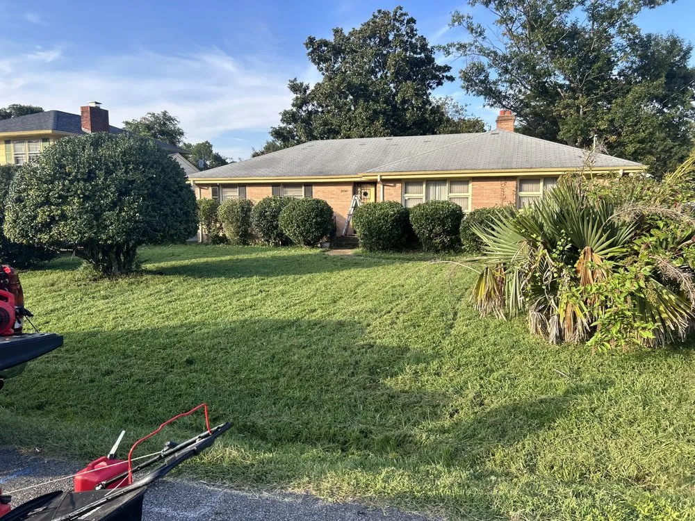 Local garden landscaping in Chesterfield, VA by Neighborhood Art