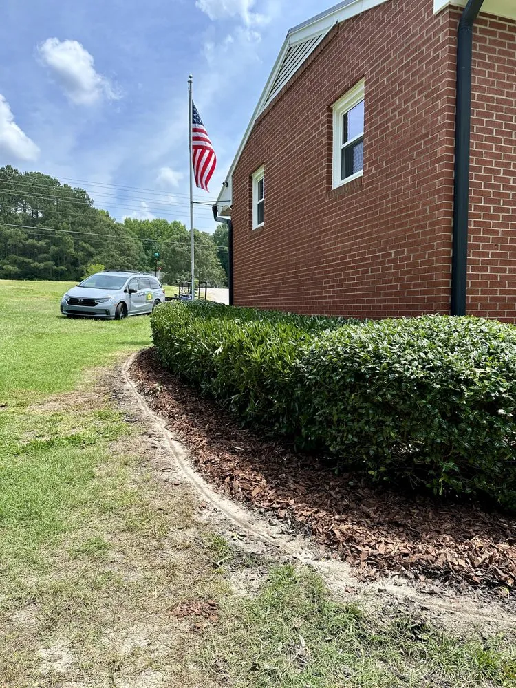 Local lawn care service in Raleigh, NC by Neighborhood Foodscapes & Lawn