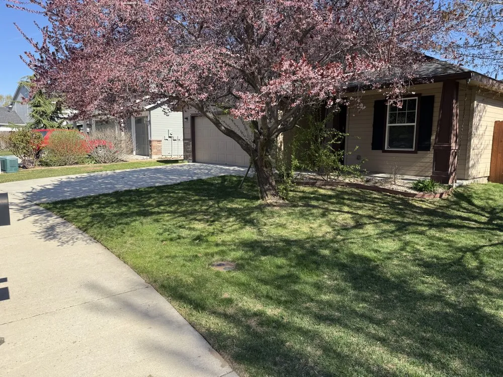 Reliable lawn mowing service experts serving Meridian, ID - Neighborhood Lawn Legends