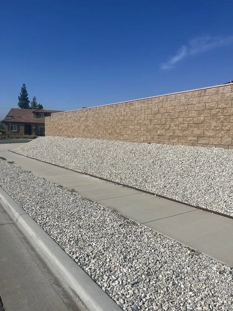 Expert yard cleanup service near you across Jurupa Valley, CA - Neighborhood Rock