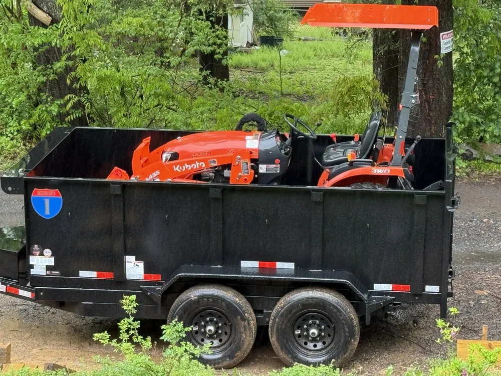 Top-rated yard cleanup service for year-round maintenance in Saylorsburg, PA by Neighborly Hauling Services