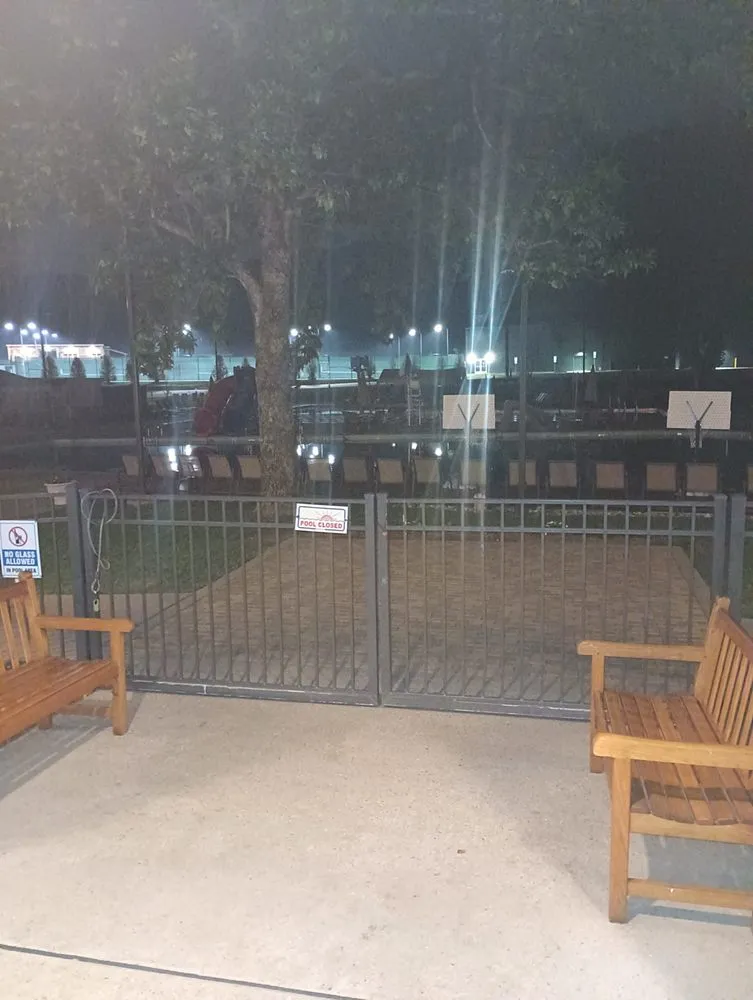 Custom yard maintenance in Franklin, TN - Neighborly Janitorial & Lawn Care Services