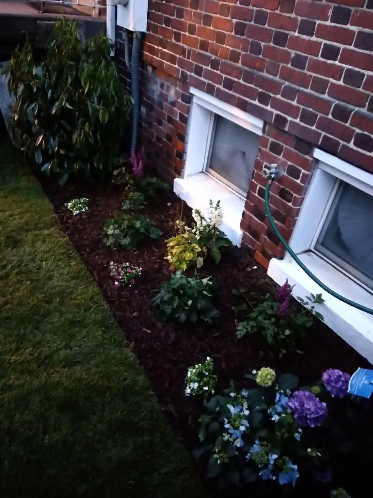 Affordable garden landscaping experts serving Washington DC, DC - Neighborly Lawns