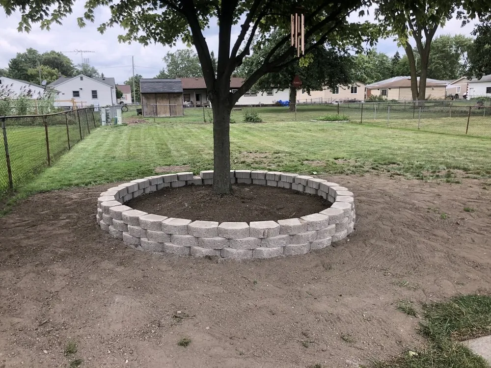 Top-rated garden landscaping in Mount Clemens, MI - Neighbor's Envy Lawn & Snow