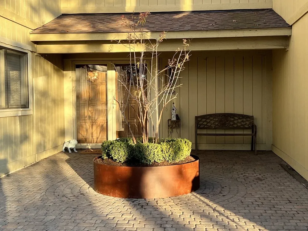 Custom yard maintenance experts serving Grand Blanc, MI - Nelson Construction & Landscape