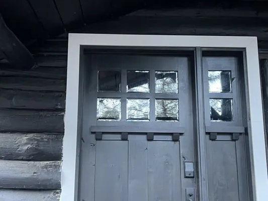 Nelson's Landscaping & Construction Logo