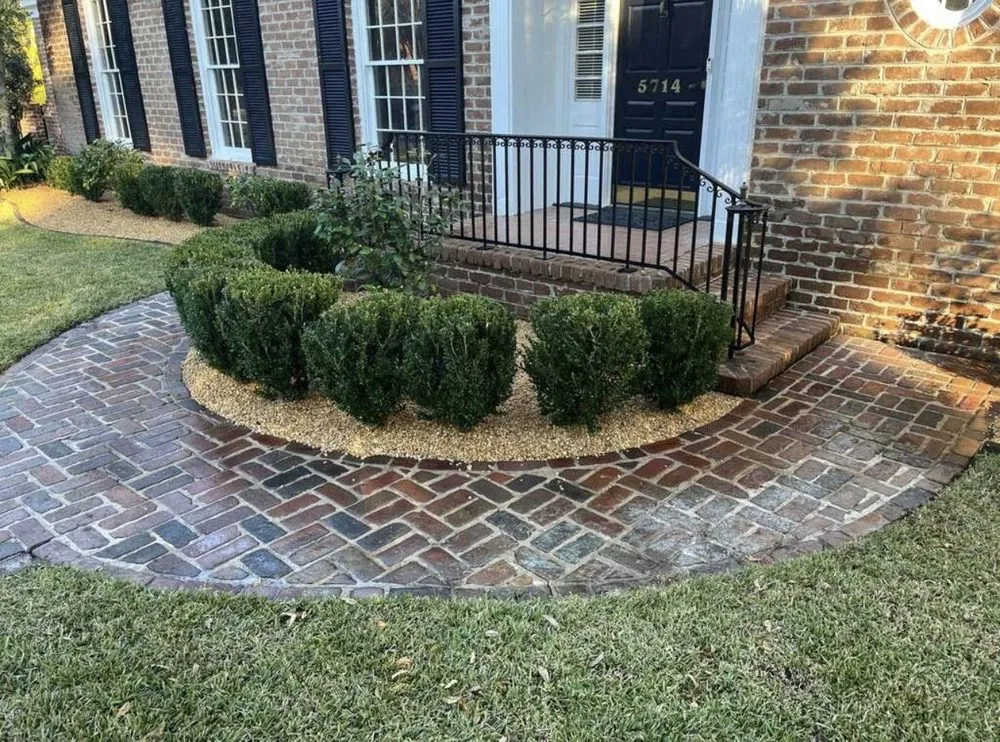 Trusted outdoor landscaping for homes in Vernonburg, GA by Nelson’s Lawn Care And Landscaping