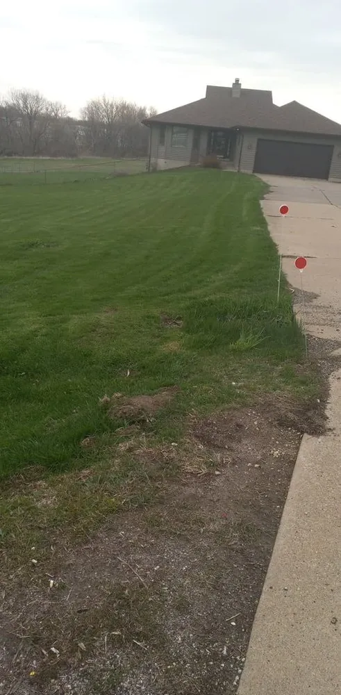 Reliable garden landscaping in Fulton, IL by Nemo lawn care service