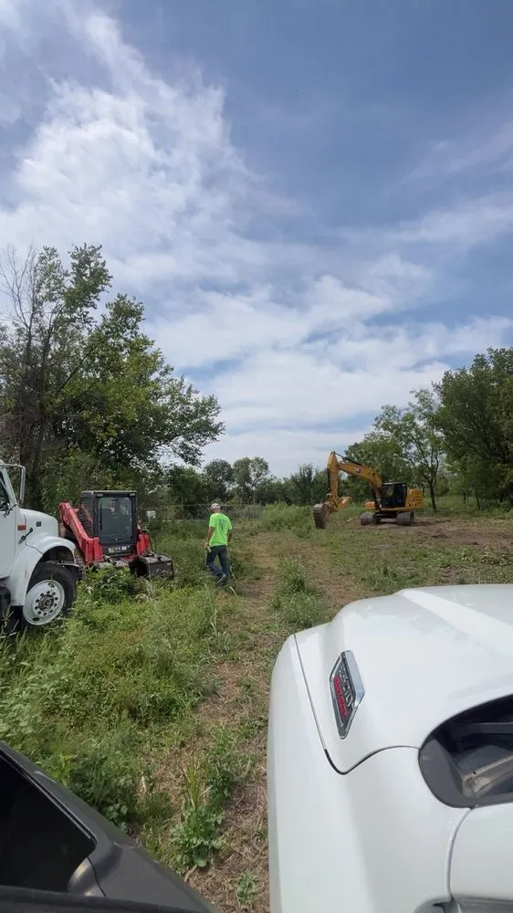 Expert lawn care service experts serving Miami, OK - NEO Land Management