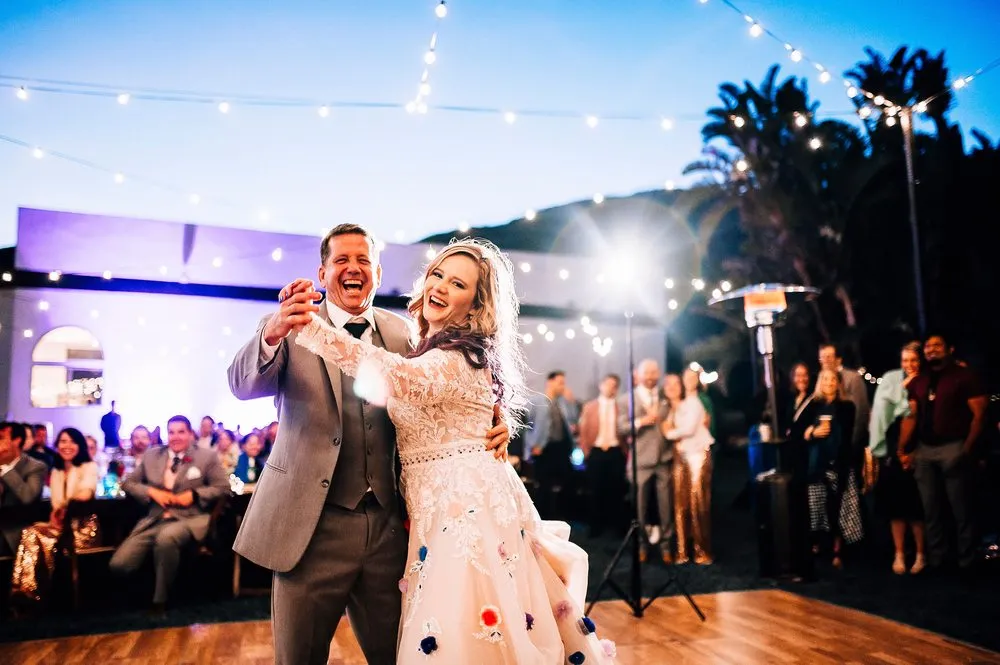 Local lawn mowing service in palmdale, CA by Neptune Lighting & Designs