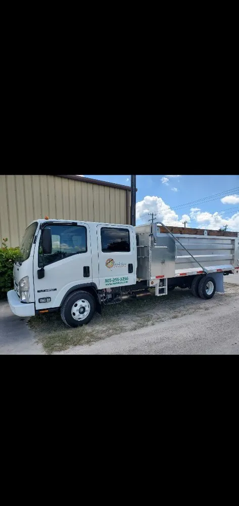 Expert yard cleanup service near you across Miami, FL - Nerak