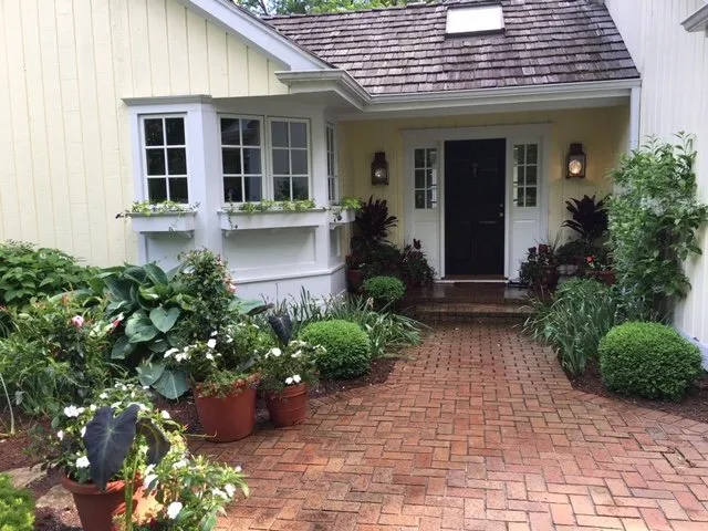 Trusted yard cleanup service in Batavia, IL by Neri Landscape