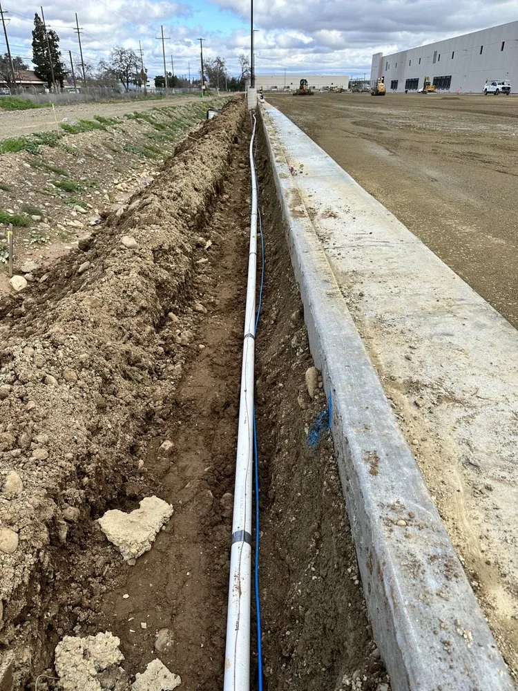 Trusted yard maintenance for homes in Sacramento, CA by Neri Landscape Service