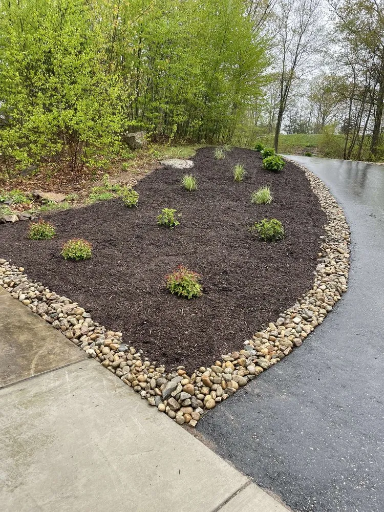 Reliable yard cleanup service experts serving Glastonbury, CT - Neri Services