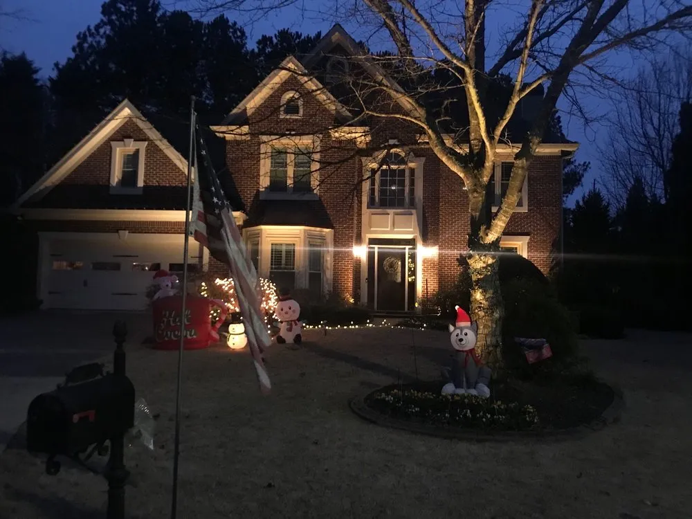 Professional yard maintenance for homes in Alpharetta, GA by Nestor's Landscape