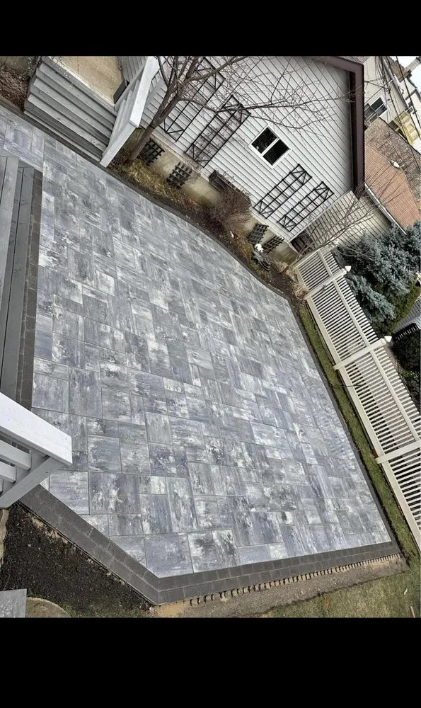 Reliable yard maintenance experts serving Chicago, IL - Netos Landscaping