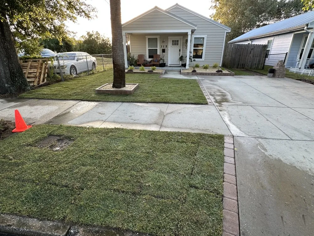 Expert yard maintenance for residential properties in Pensacola, FL by New Age Landscapes