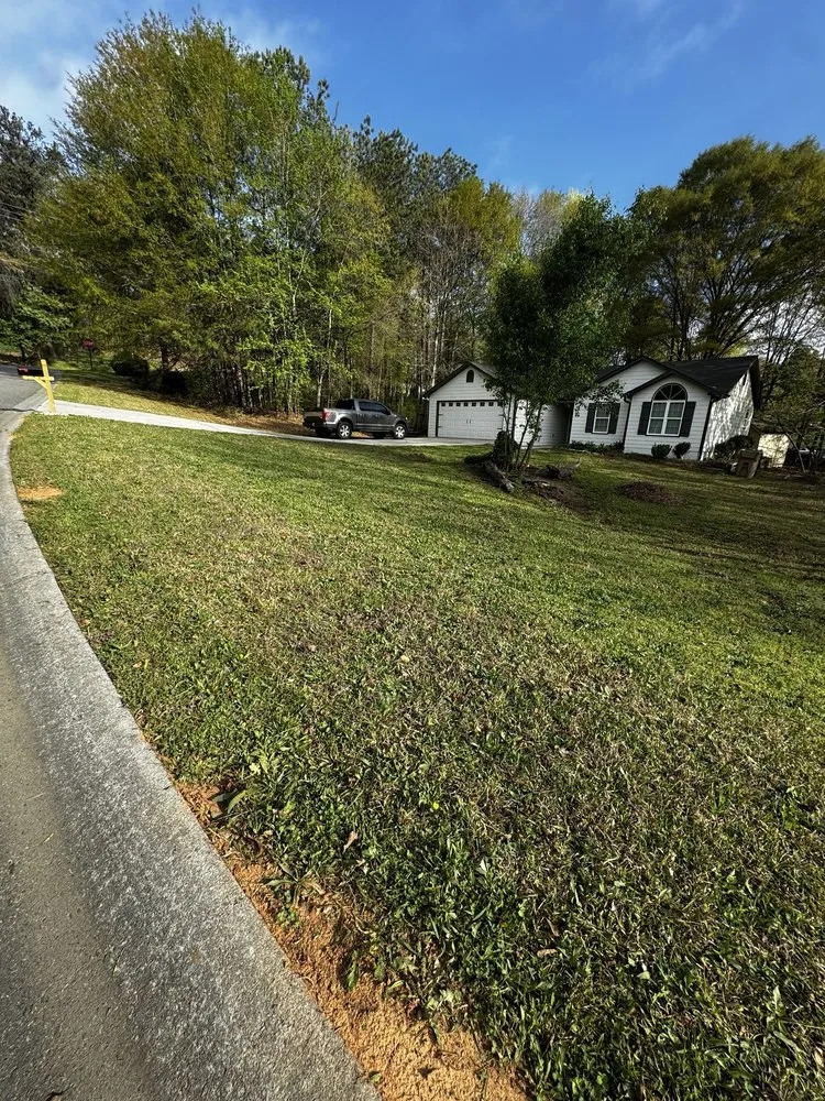 Professional lawn care service experts serving Cartersville, GA - New Age Lawn Care