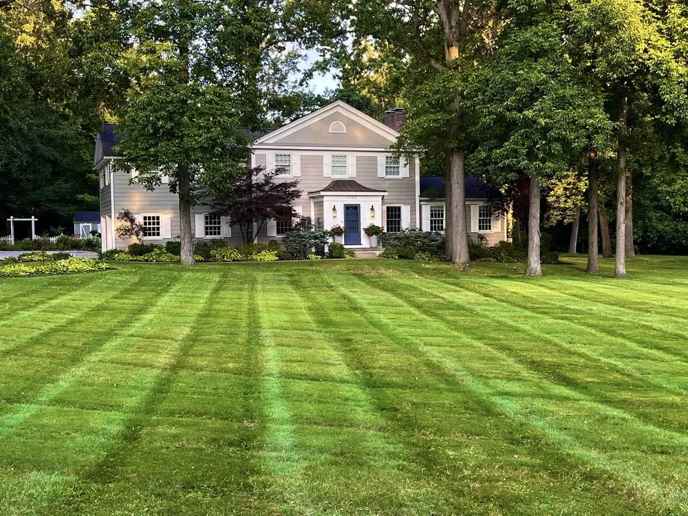 Top-rated yard maintenance in Cuyahoga Falls, OH by New Beginnings Lawn And Landscape Services