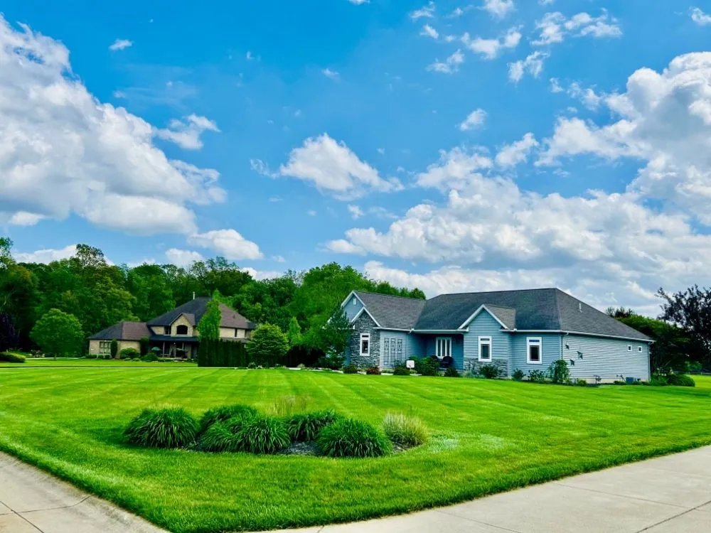 Local yard maintenance experts serving Sandusky, OH - New Beginnings Lawn Care & Pressure Washing