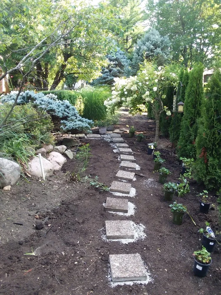 Trusted yard maintenance in Monticello, IL by New Beginnings