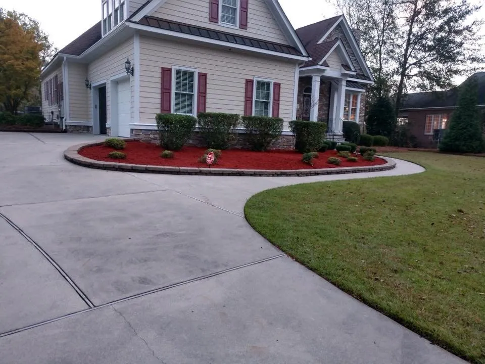 Local outdoor landscaping in New Bern, NC by New Bern Lawn Care