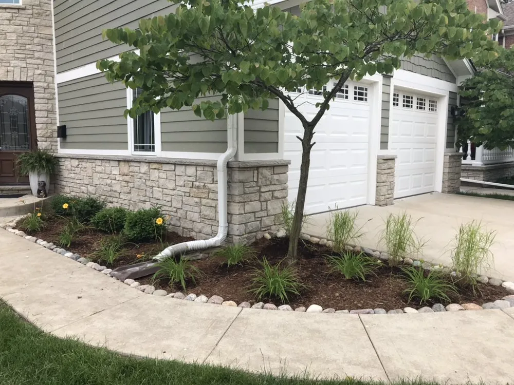 Top-rated outdoor landscaping in Chicago, IL - New Blossoms Lawn Care