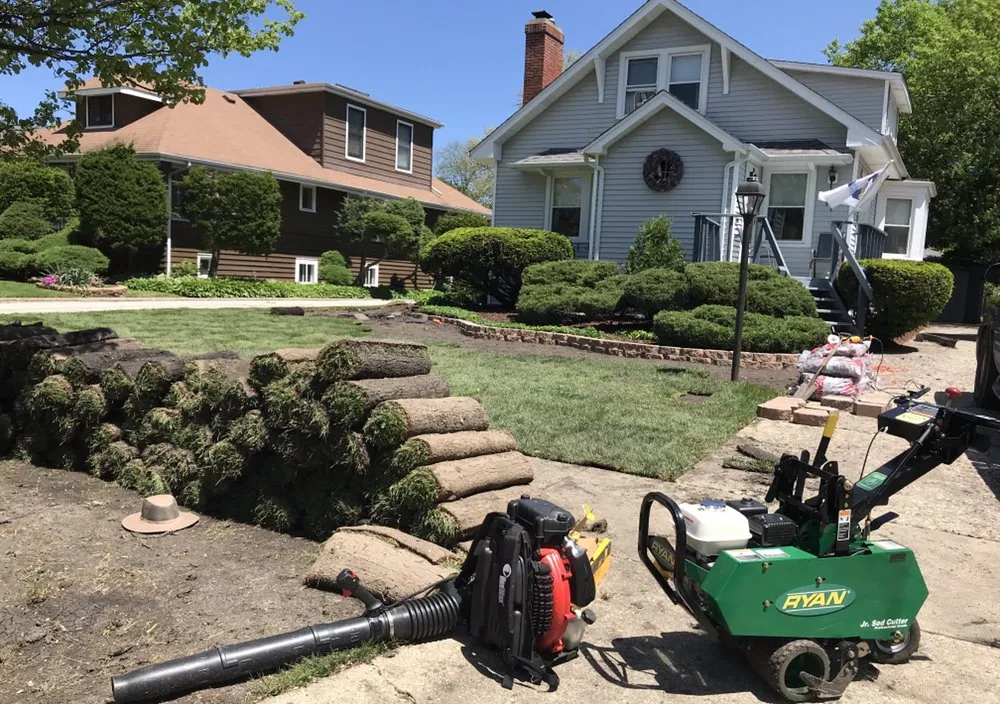 Local garden landscaping experts serving Chicago, IL - New Blossoms Lawn Care