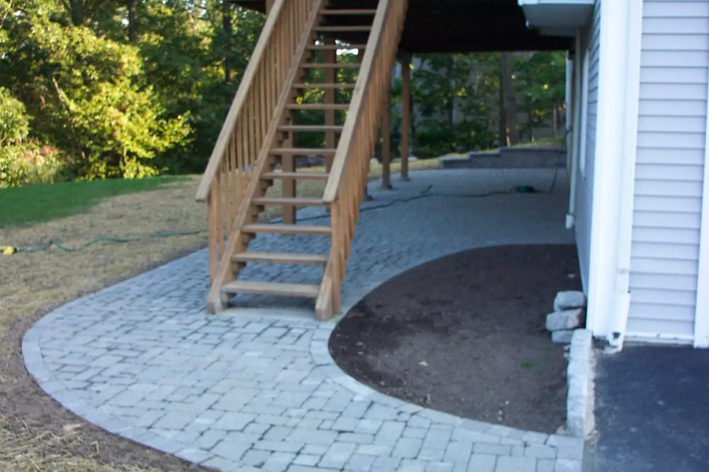 Professional garden landscaping in New City, NY - New City Lawn And Landscape