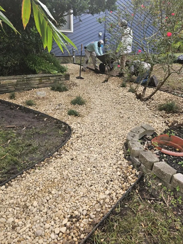 Professional landscape design experts serving Jacksonville, FL - New Cuts on the Block