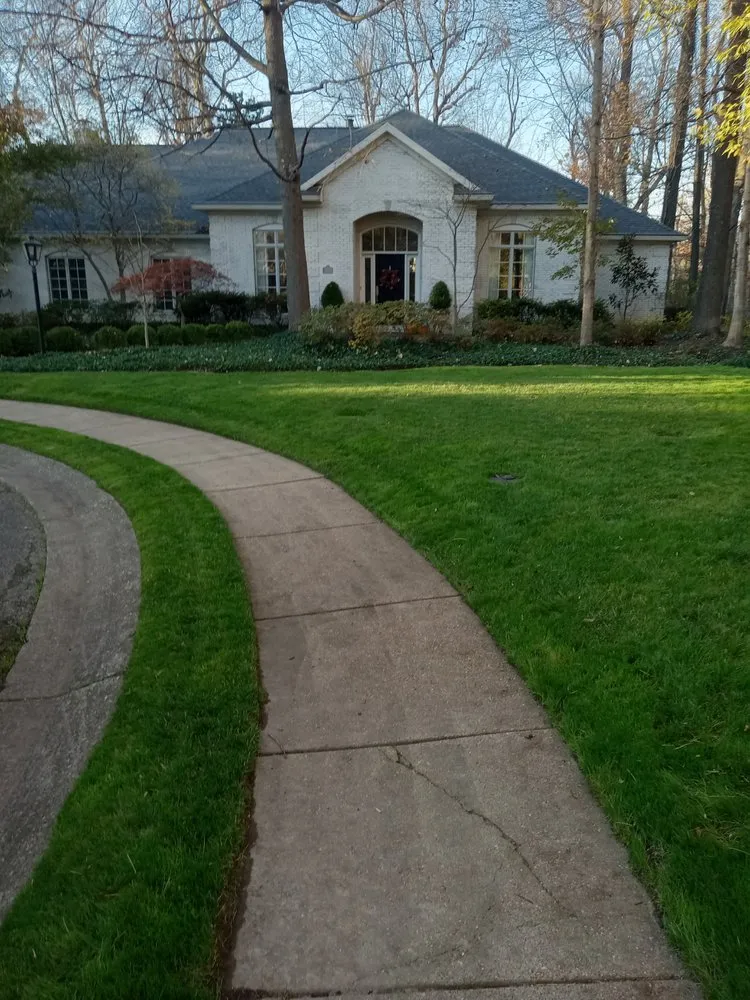 Custom garden landscaping in Evansville, IN - New Dawn Landscaping