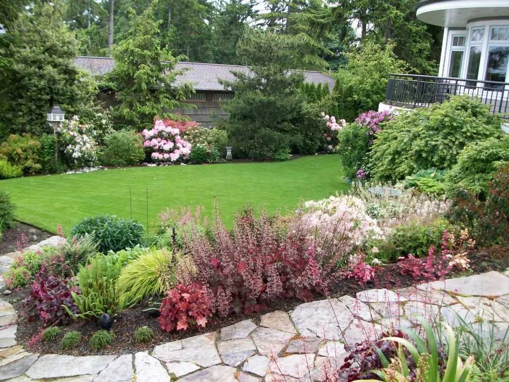Top-rated lawn mowing service experts serving Puyallup, WA - New Dimension Lawn & Landscape