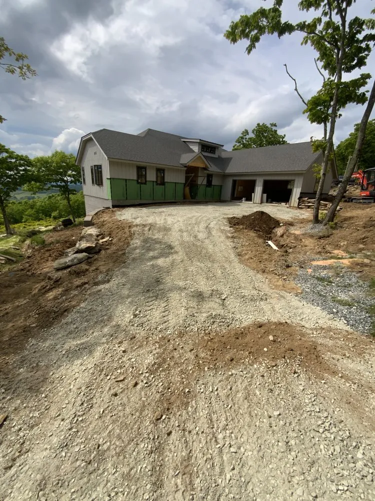 Local lawn care service for year-round maintenance in Taylors, SC by New Eden Landscapes