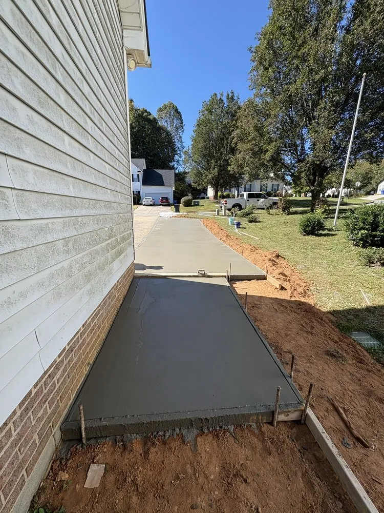 Top-rated garden landscaping in Greensboro, NC - New Edge Earth Works