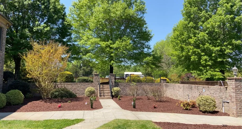Reliable yard cleanup service in Julian, NC - New Edge Landscaping