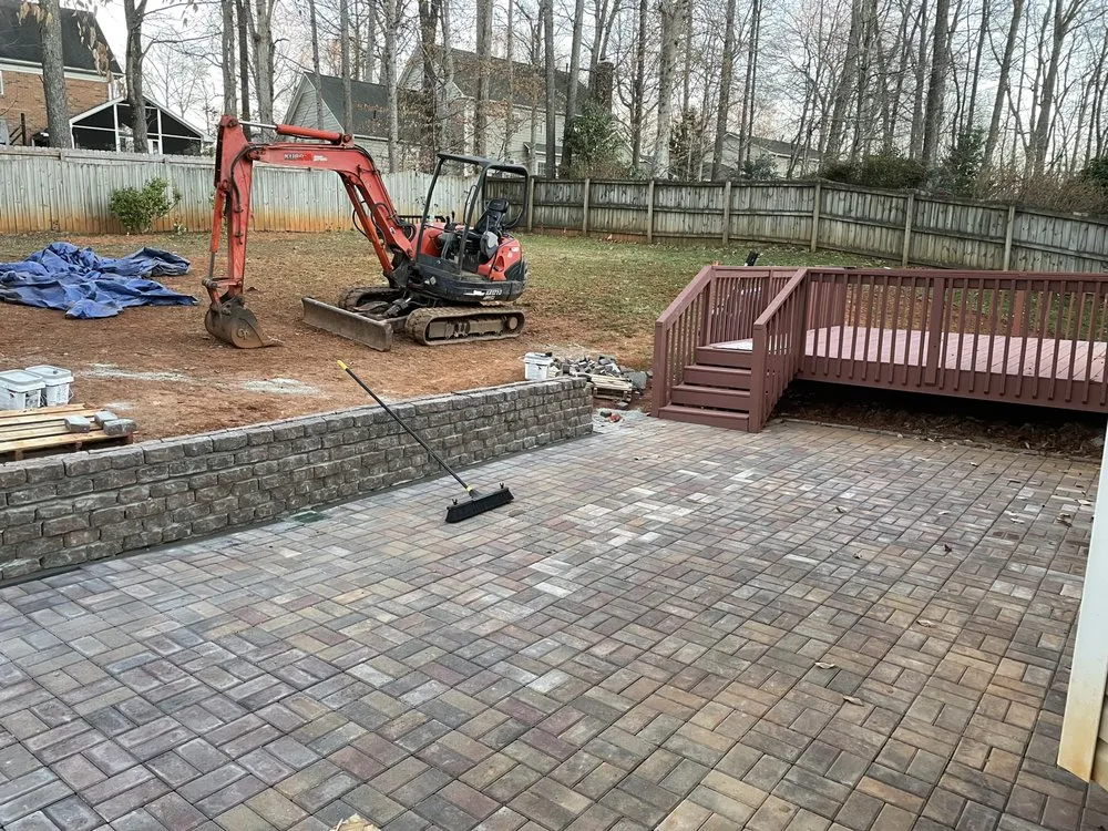 Top-rated yard cleanup service experts serving Julian, NC - New Edge Landscaping