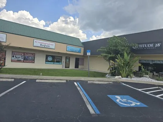 New Edge Lawn Care Logo