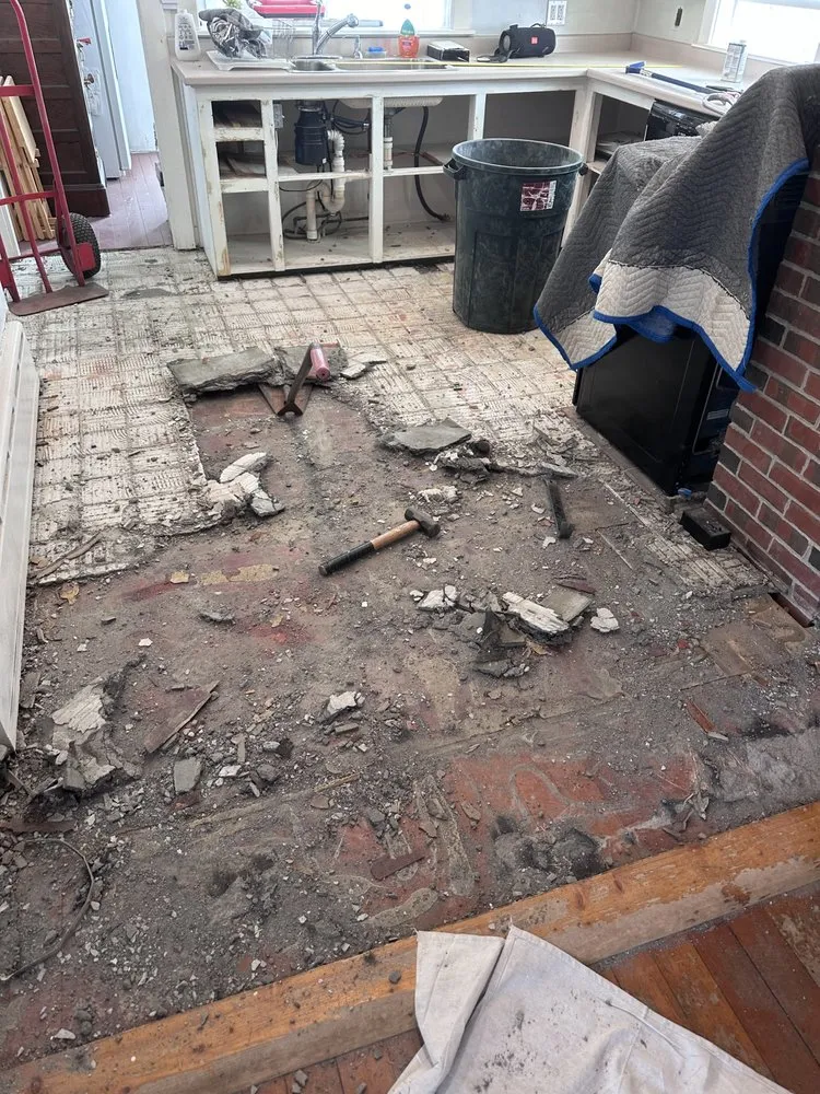 Local residential landscaping experts serving Kingston, NH - New England custom wood turning