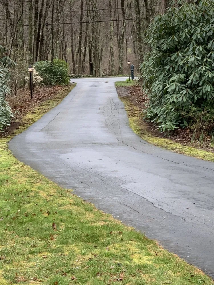 Reliable lawn mowing service in Colchester, CT - New England Lawn Care & Construction