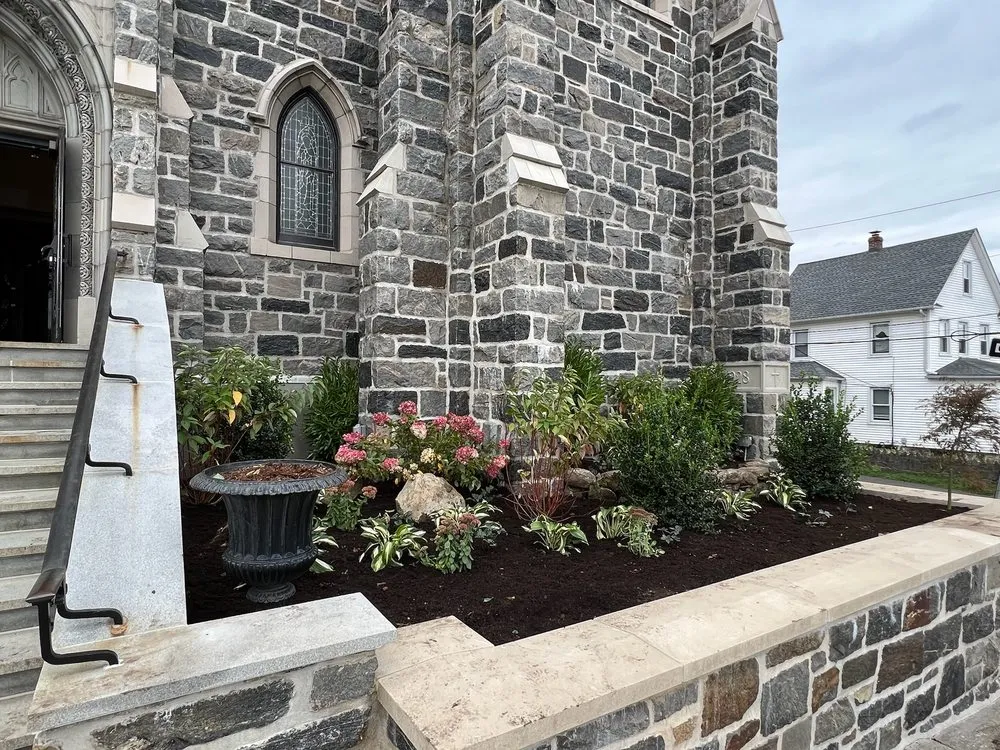 Top-rated residential landscaping for outdoor upgrades in Greenwich, CT by New England Total Landscaping